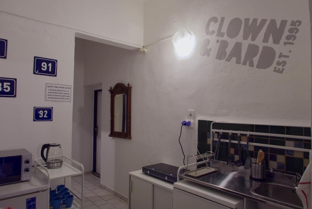 Clown And Bard Hostel Прага Екстериор снимка